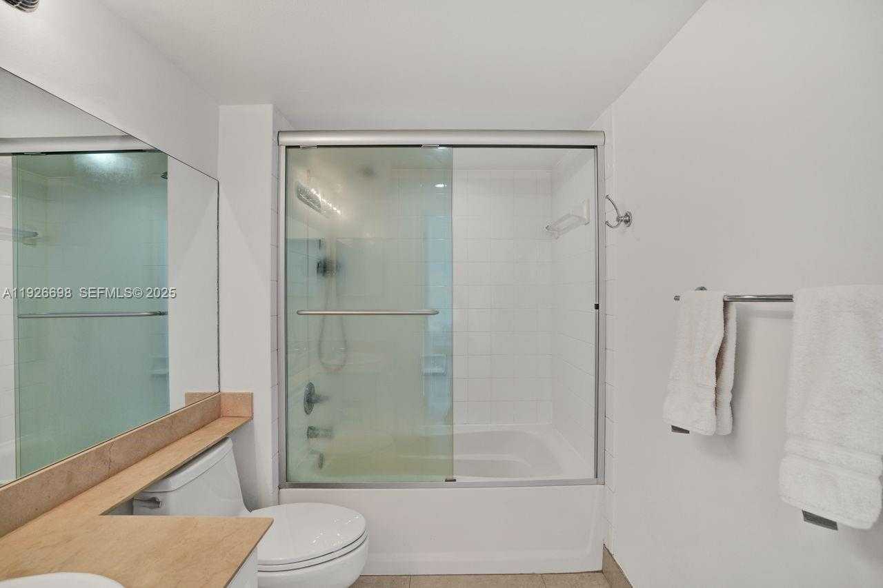 Small Image of 90 ALTON RD #2907, Miami Beach Number 19