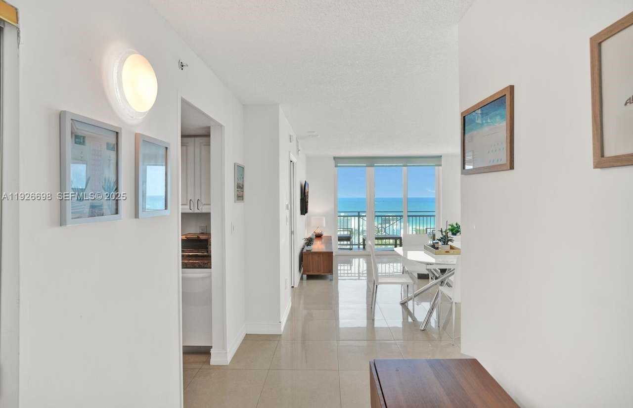 Small Image of 90 ALTON RD #2907, Miami Beach Number 30