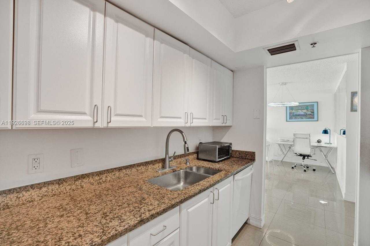 Small Image of 90 ALTON RD #2907, Miami Beach Number 32
