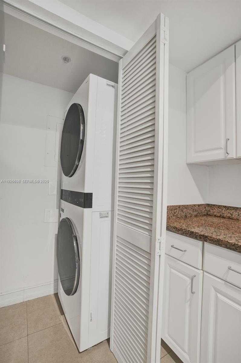 Small Image of 90 ALTON RD #2907, Miami Beach Number 34
