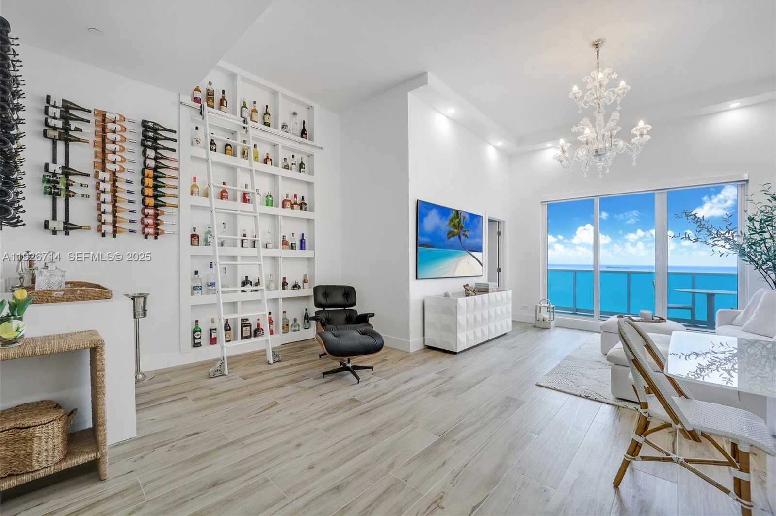 Small Image of 2301 COLLINS AVE #1625, Miami Beach Number 1