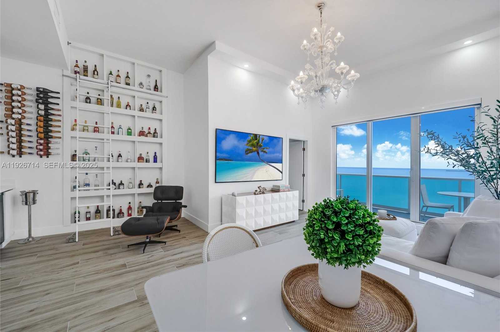 Small Image of 2301 COLLINS AVE #1625, Miami Beach Number 2