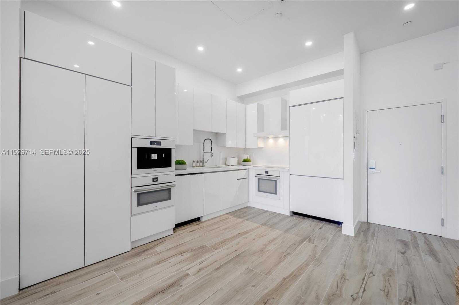 Small Image of 2301 COLLINS AVE #1625, Miami Beach Number 5