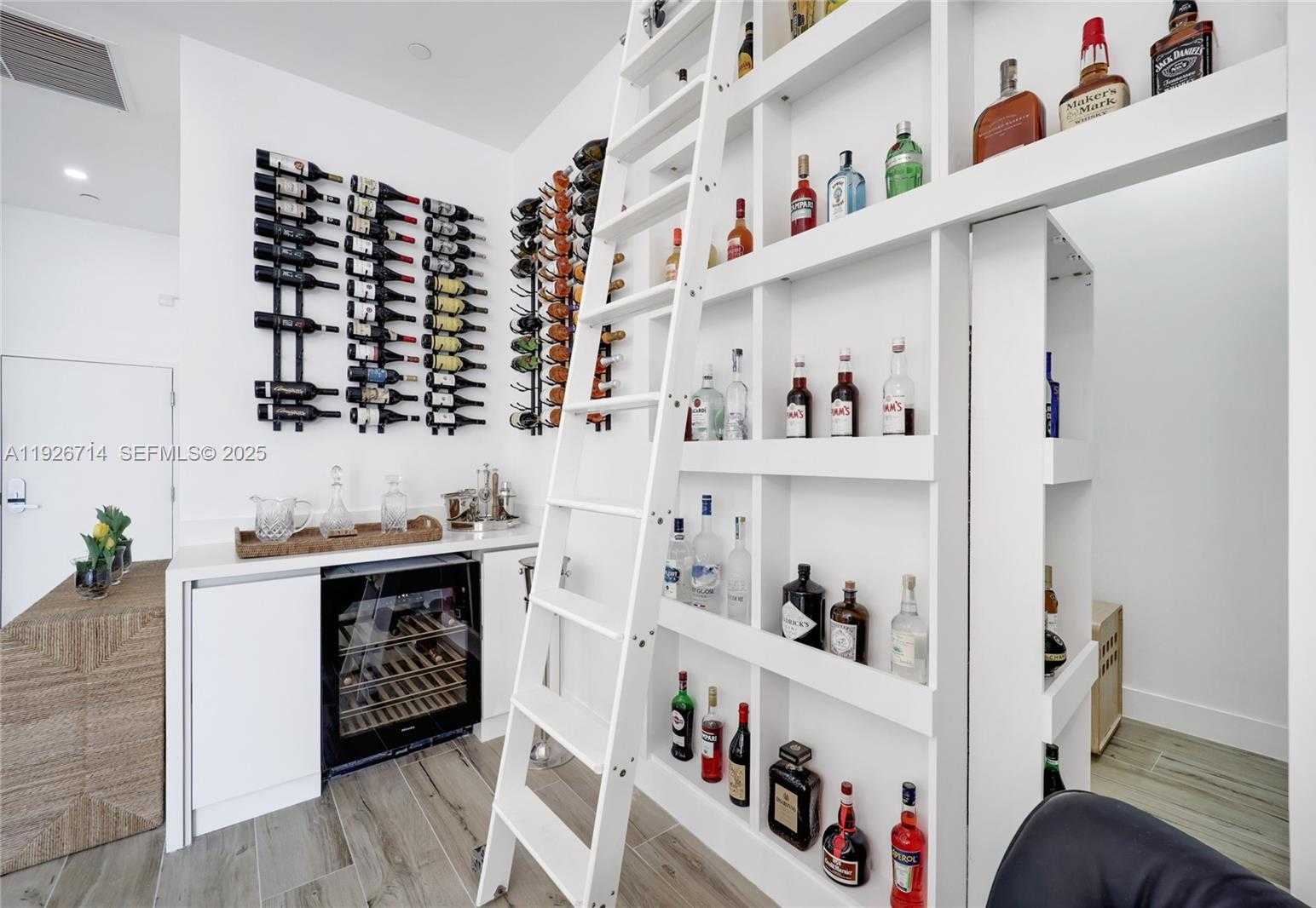 Small Image of 2301 COLLINS AVE #1625, Miami Beach Number 8