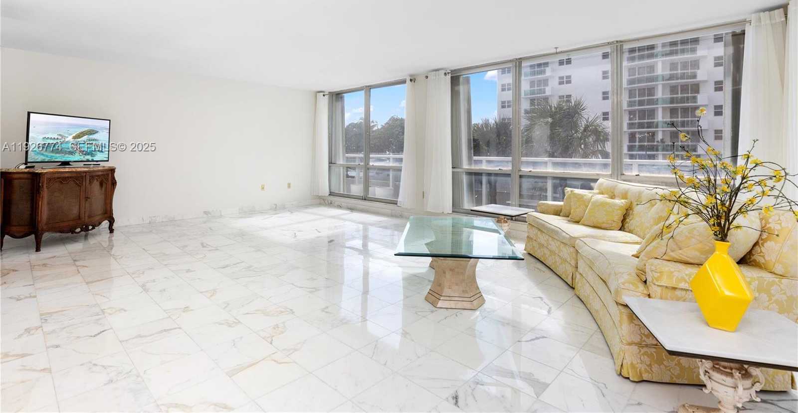 Imagen de Pequeño Objeto