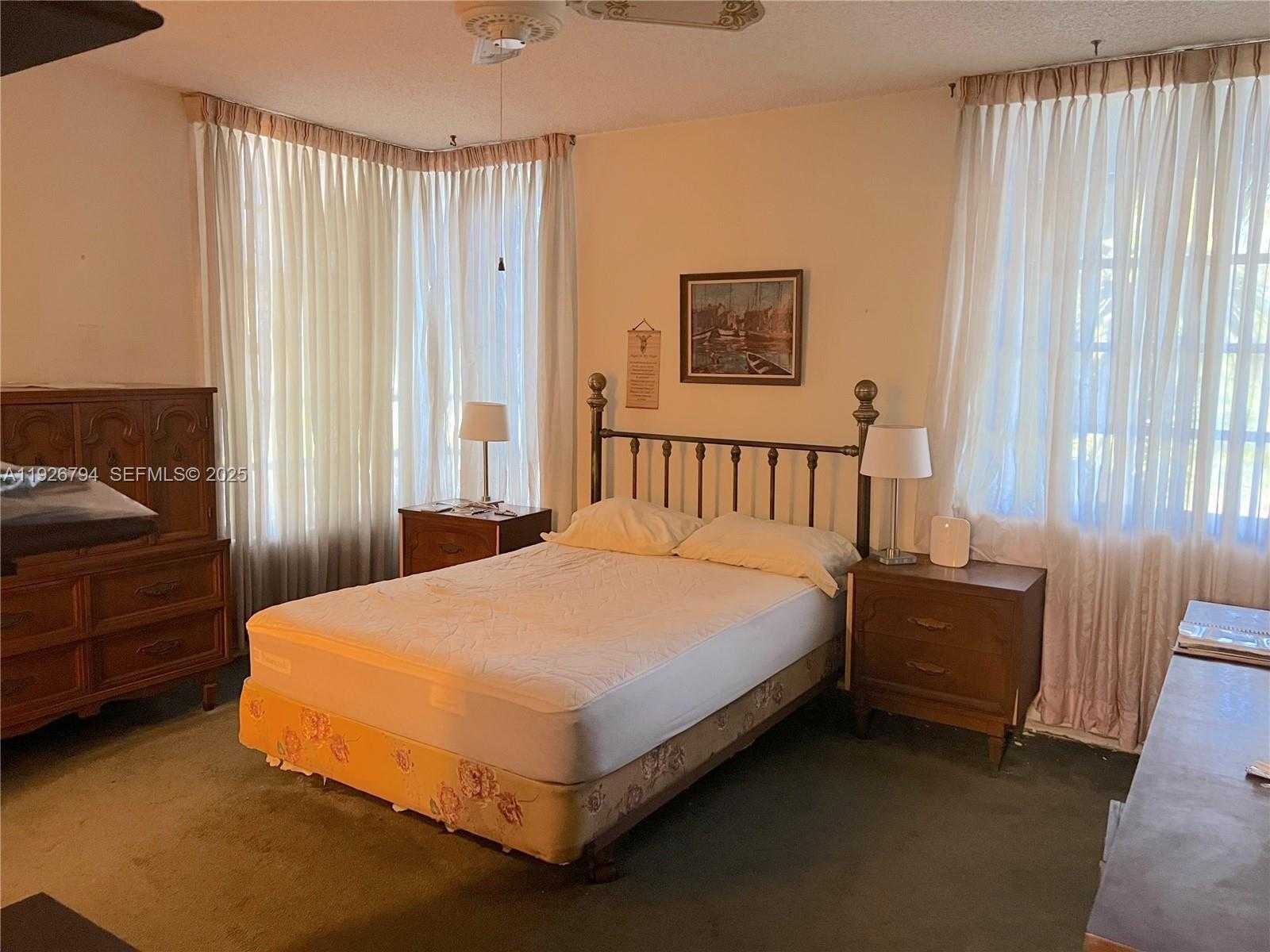 Small Image of 942 NORTH EAST 199TH ST #2B, Miami Number 10