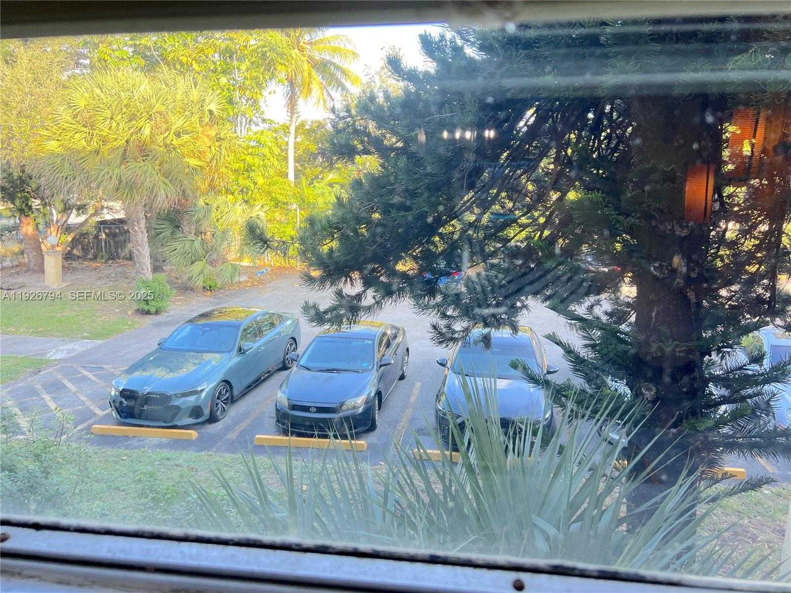 Small Image of 942 NORTH EAST 199TH ST #2B, Miami Number 18