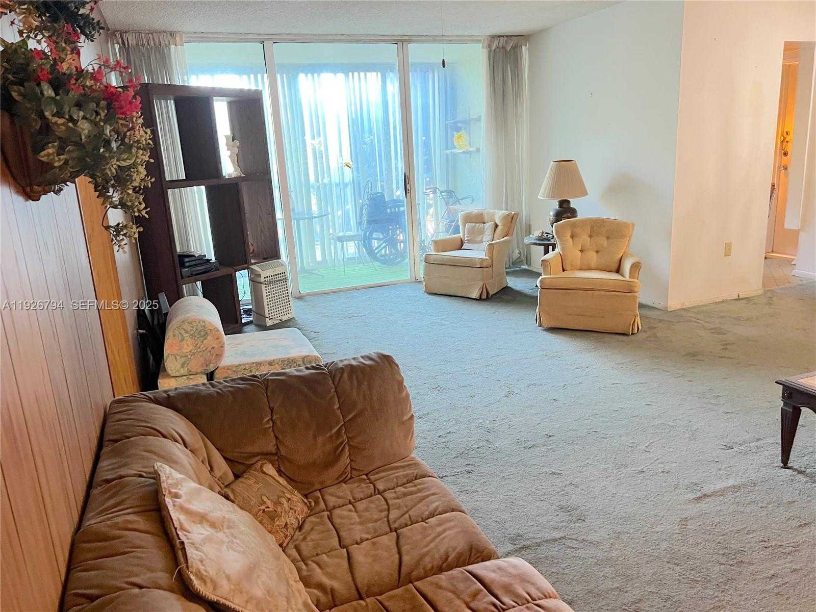 Small Image of 942 NORTH EAST 199TH ST #2B, Miami Number 4