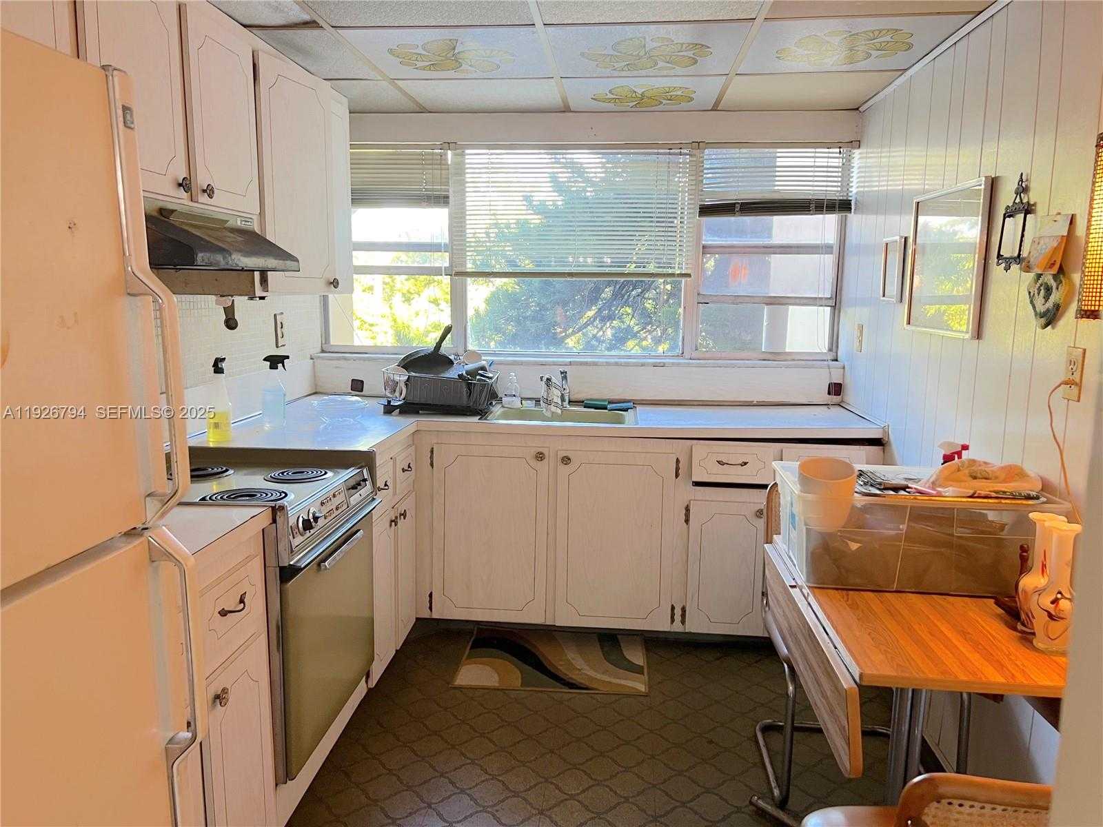 Small Image of 942 NORTH EAST 199TH ST #2B, Miami Number 9