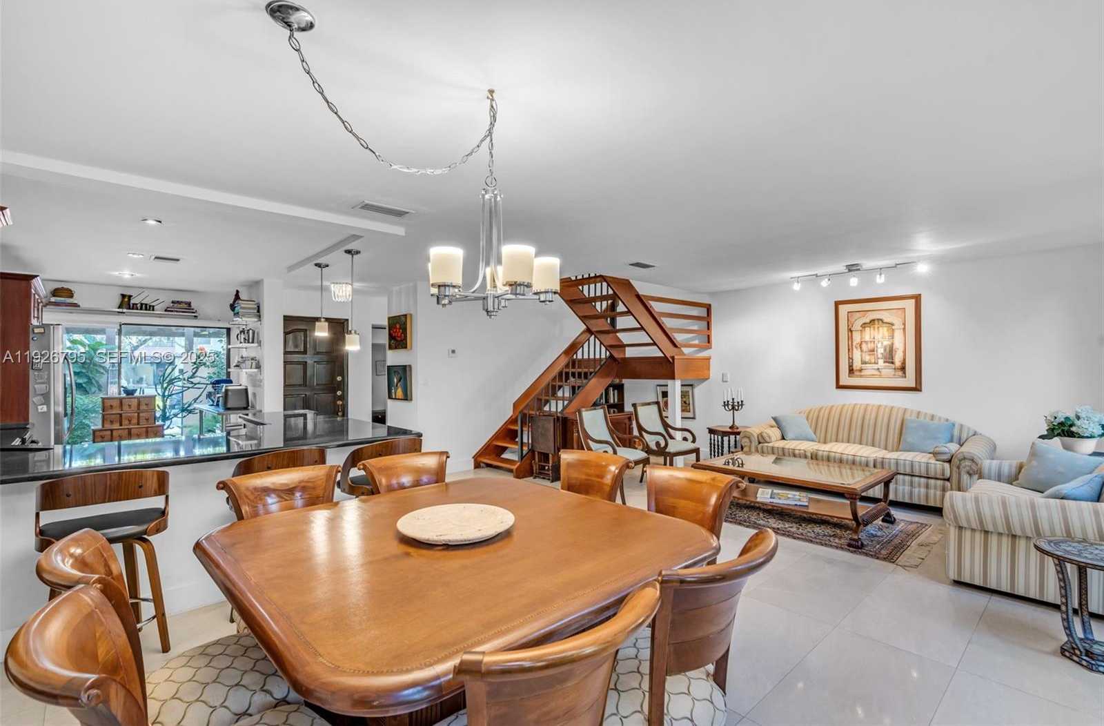 Imagen de Pequeño Objeto