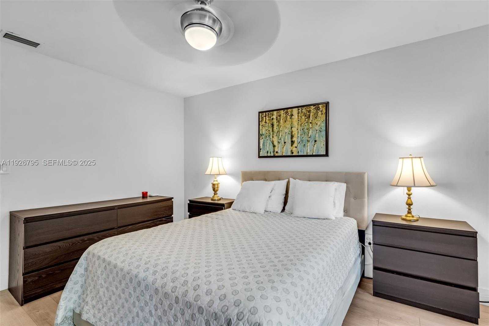 Imagen de Pequeño Objeto