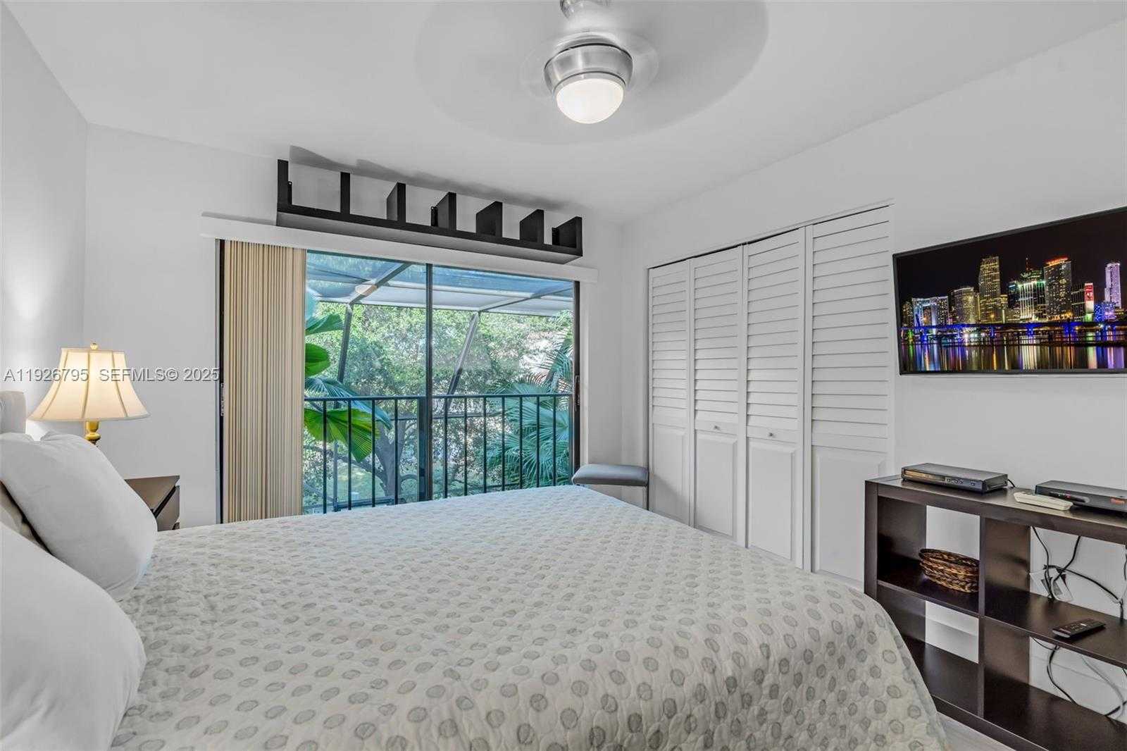 Imagen de Pequeño Objeto