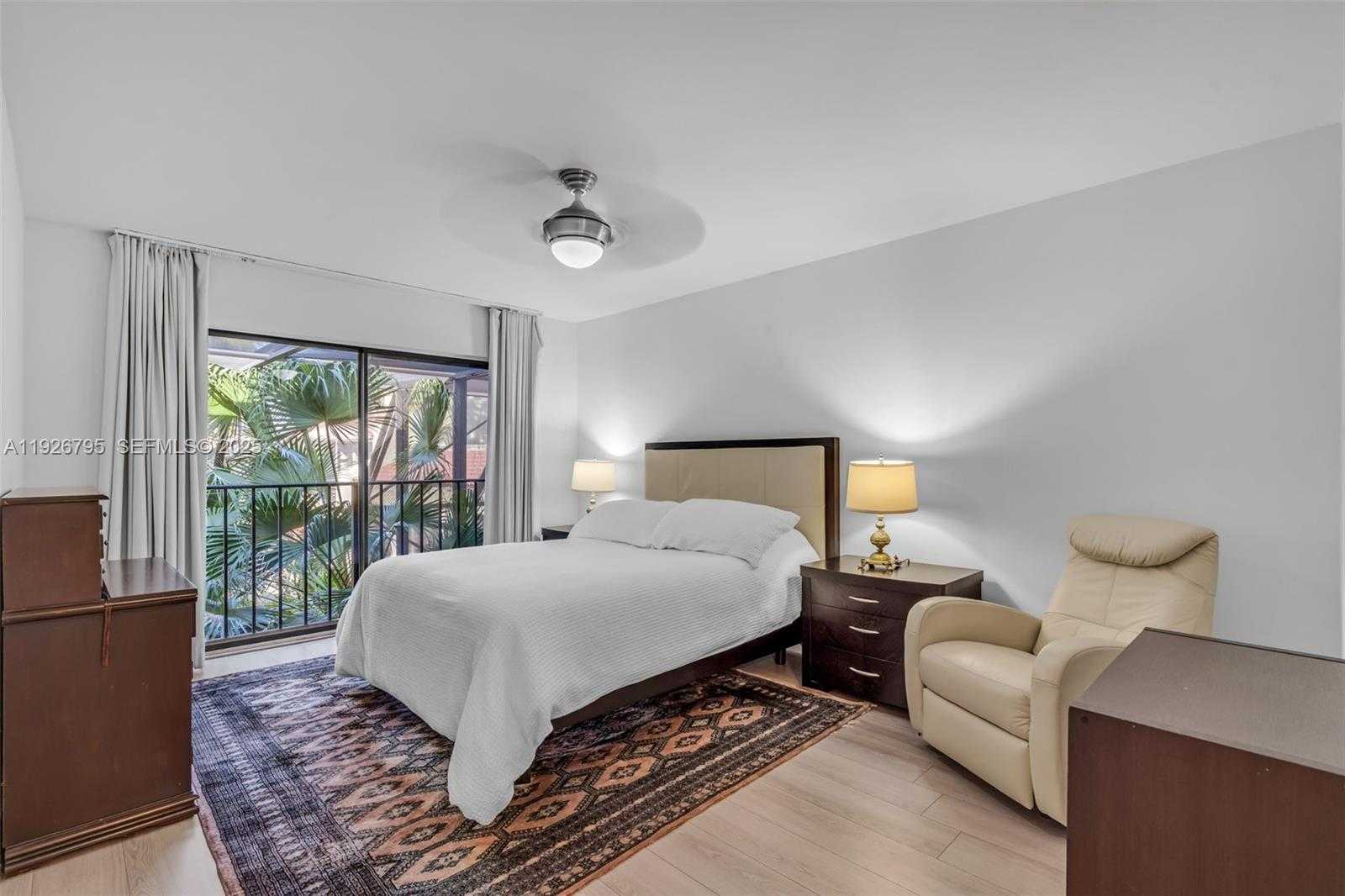 Imagen de Pequeño Objeto