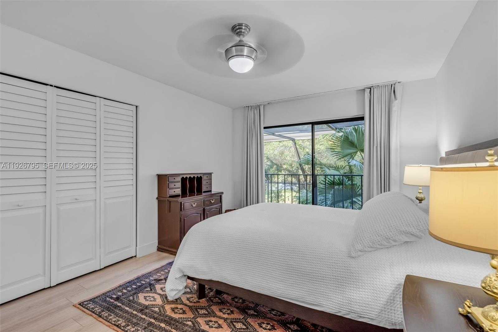 Imagen de Pequeño Objeto