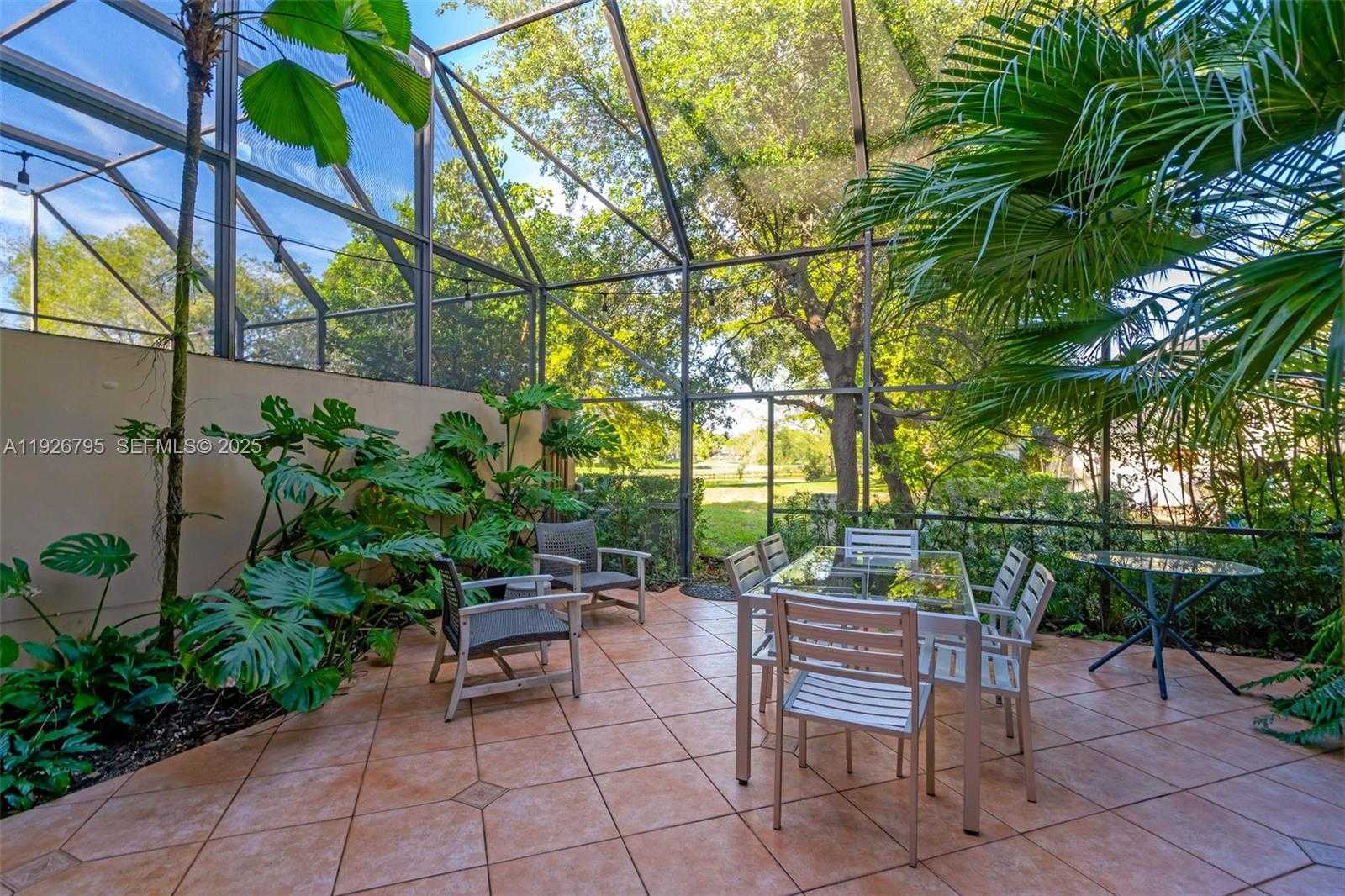 Imagen de Pequeño Objeto