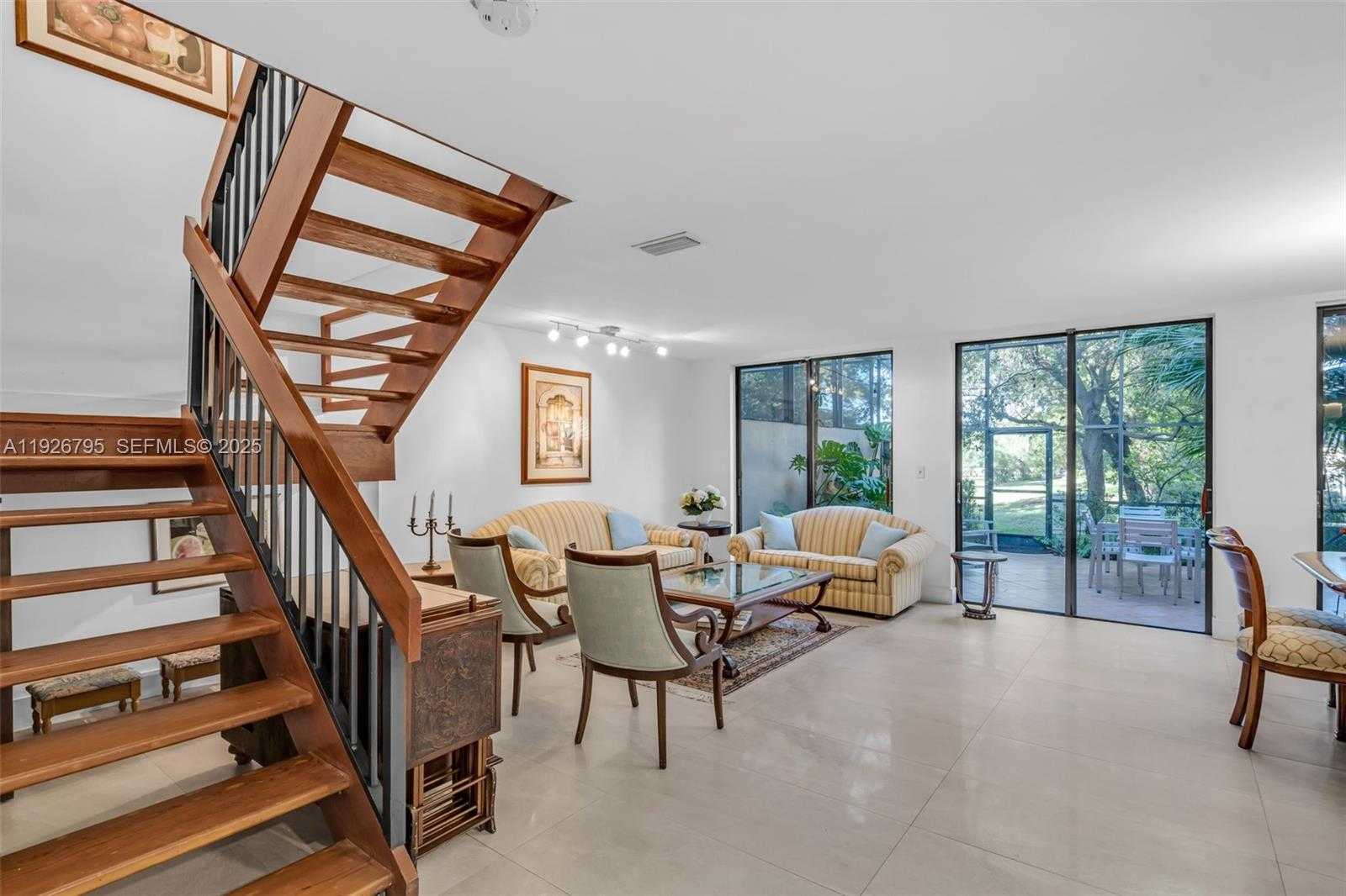 Imagen de Pequeño Objeto