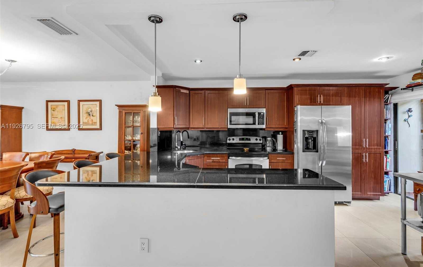 Imagen de Pequeño Objeto