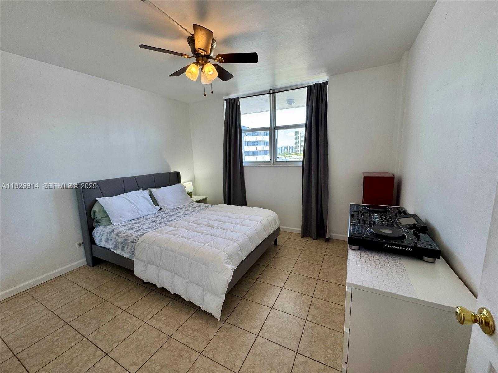 Small Image of 3660 NORTH EAST 166TH ST #812, North Miami Beach Number 25