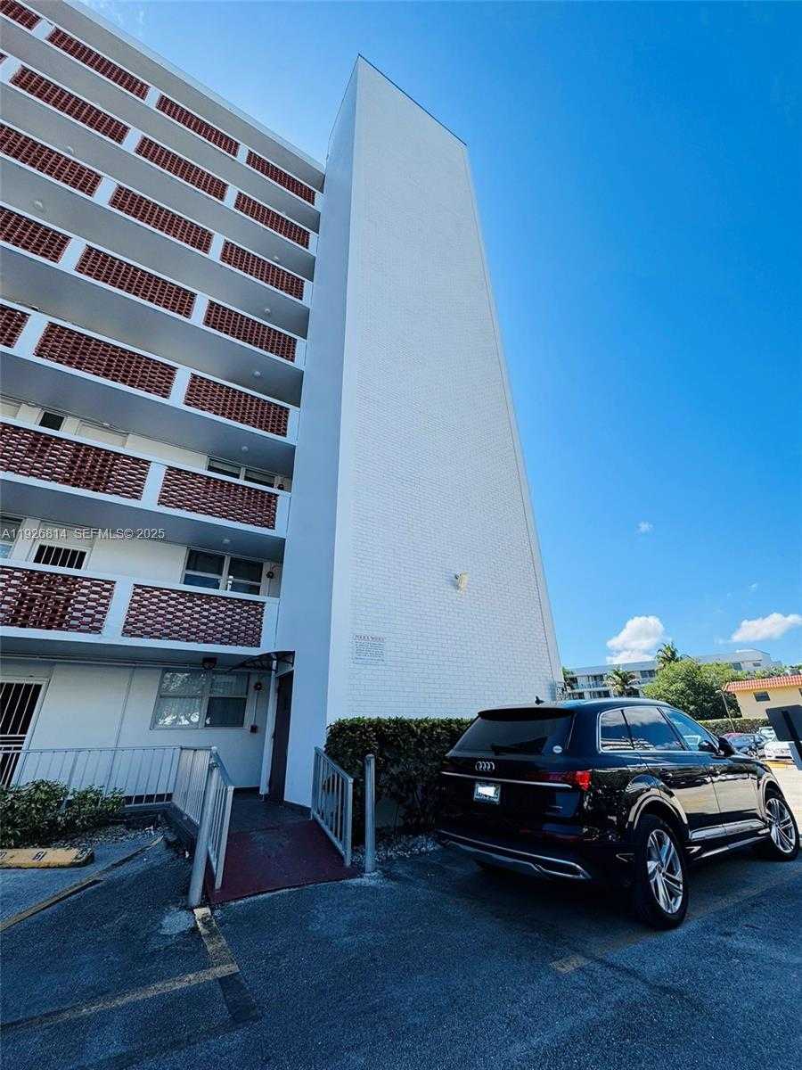 Small Image of 3660 NORTH EAST 166TH ST #812, North Miami Beach Number 38