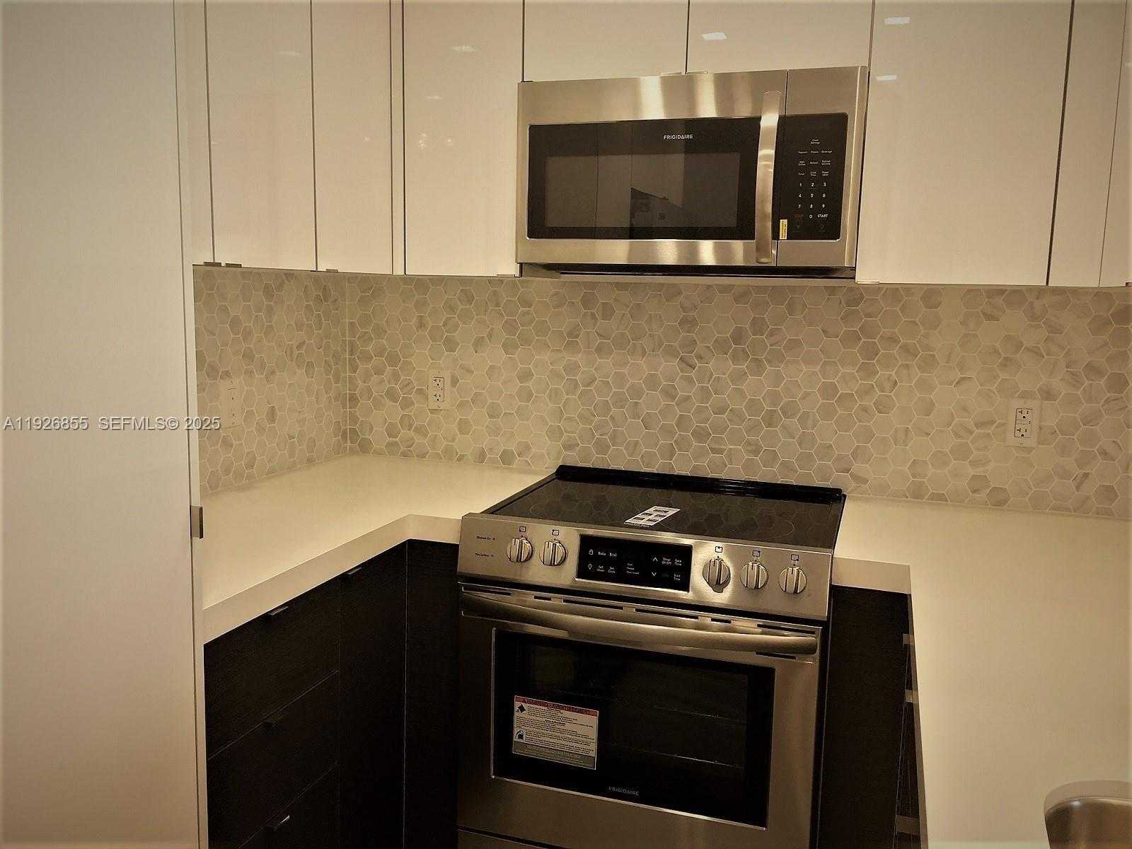 Small Image of 1000 WEST AVE #1027, Miami Beach Number 5