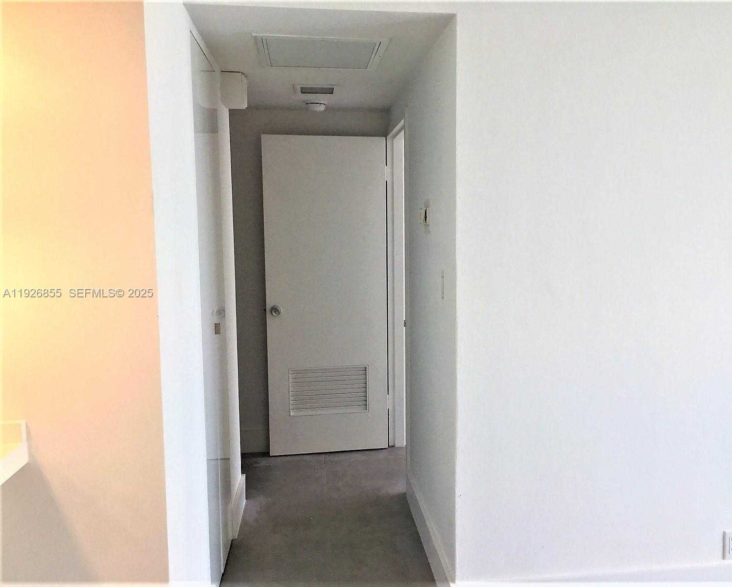 Small Image of 1000 WEST AVE #1027, Miami Beach Number 8
