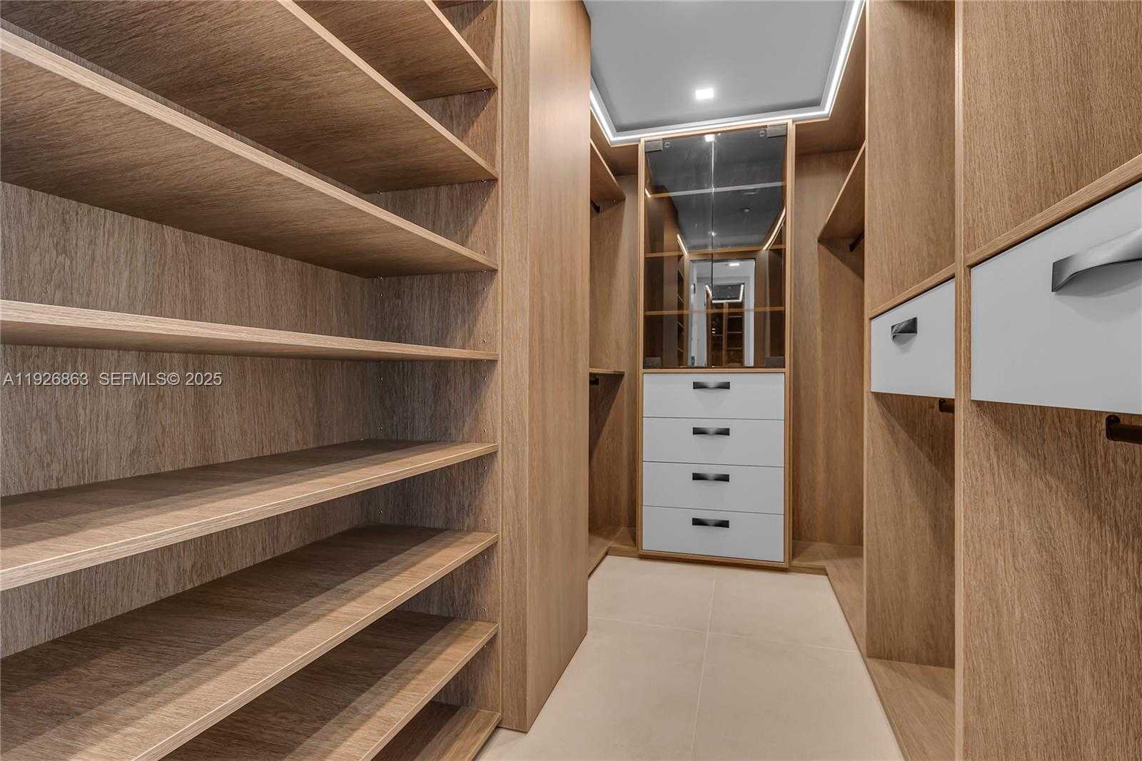 Small Image of 3535 SOUTH OCEAN DR #1003, Hollywood Number 24