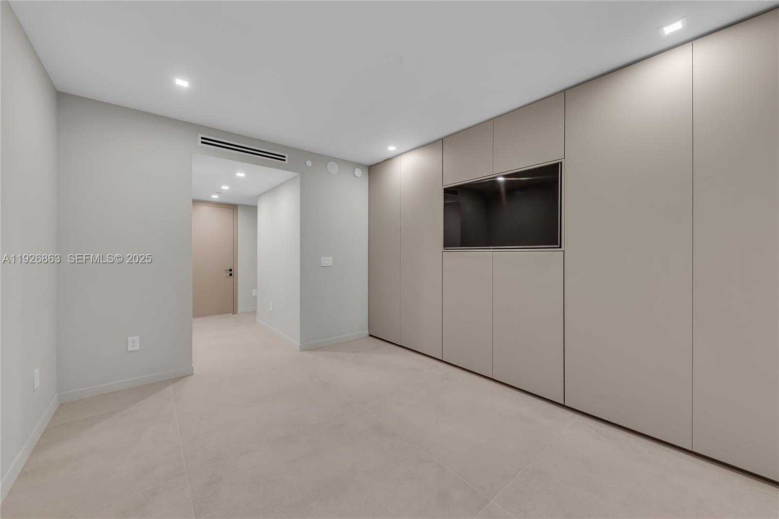 Small Image of 3535 SOUTH OCEAN DR #1003, Hollywood Number 31