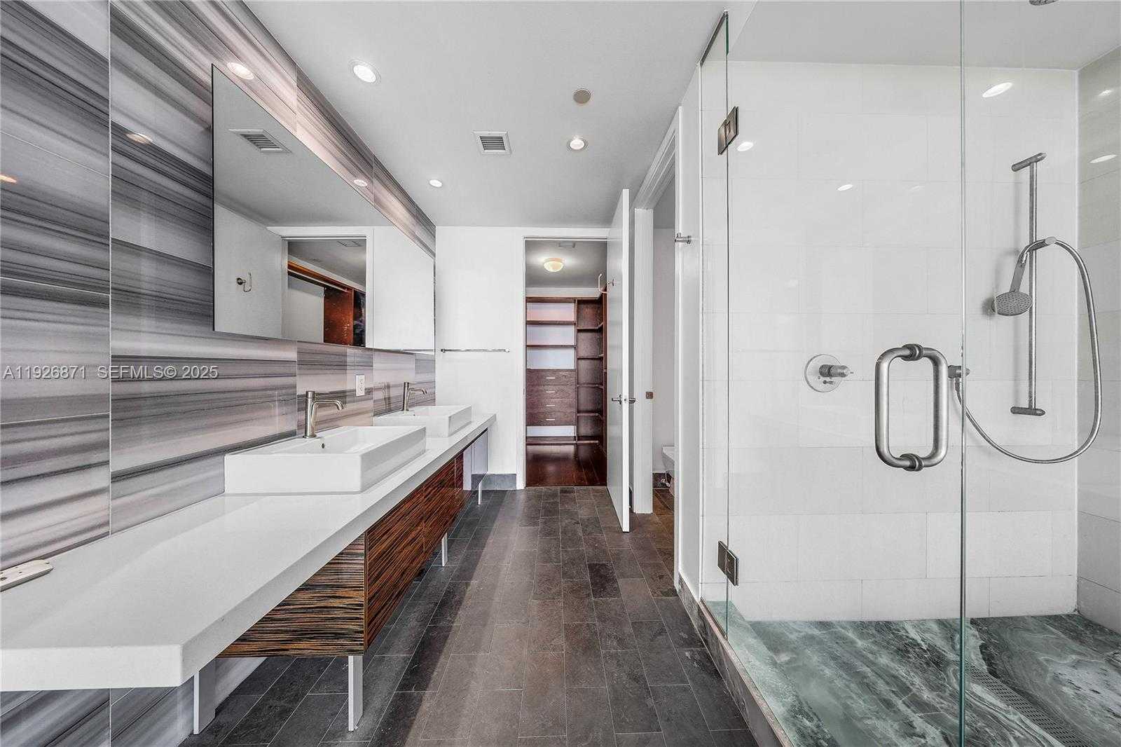 Small Image of 1100 BISCAYNE BLVD #3103, Miami Number 15