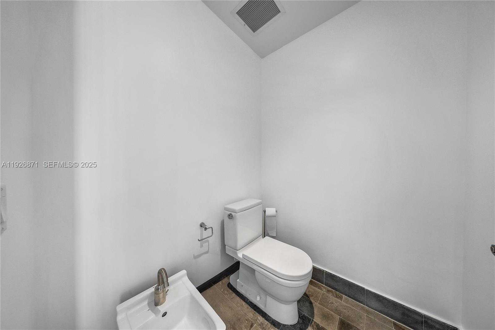 Small Image of 1100 BISCAYNE BLVD #3103, Miami Number 16