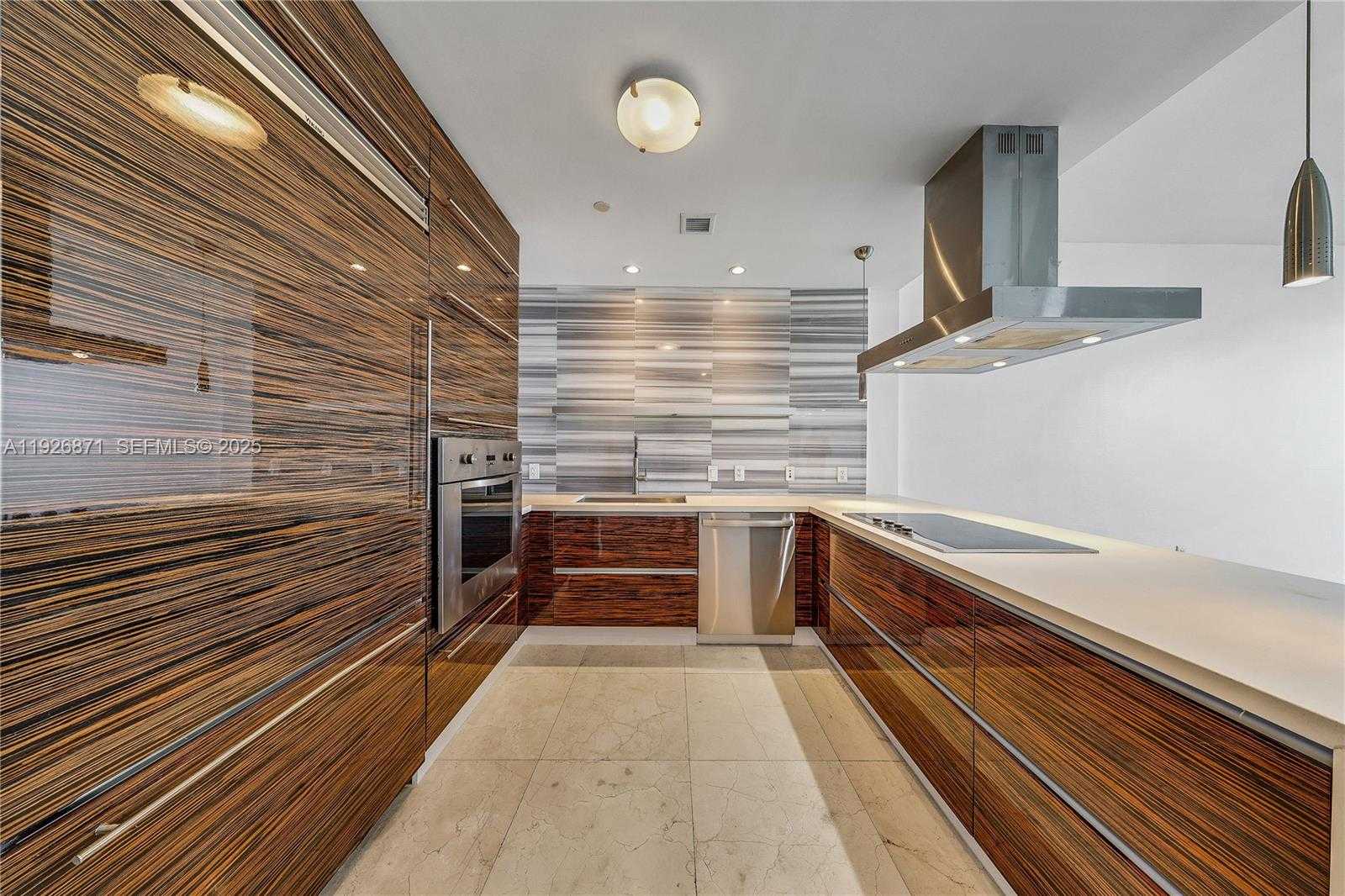 Small Image of 1100 BISCAYNE BLVD #3103, Miami Number 5