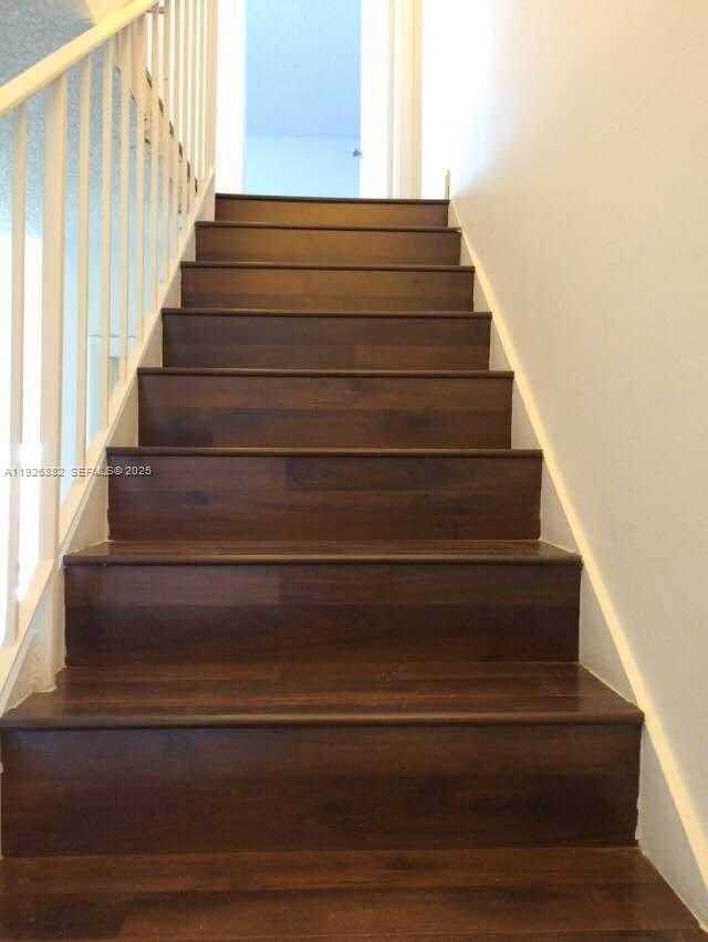 Small Image of 9375 FONTAINEBLEAU BLVD #L423, Miami Number 15