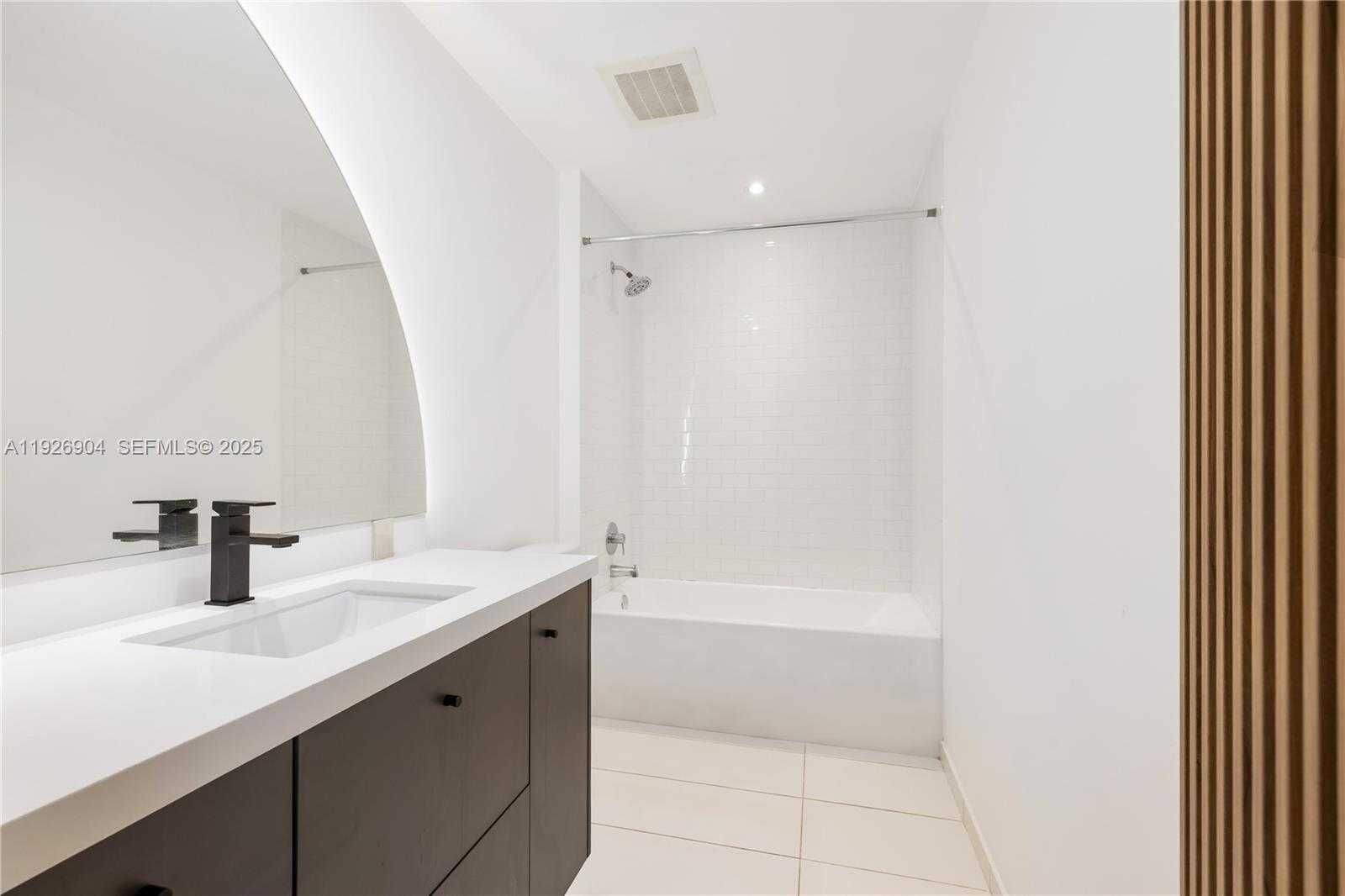 Imagen de Pequeño Objeto