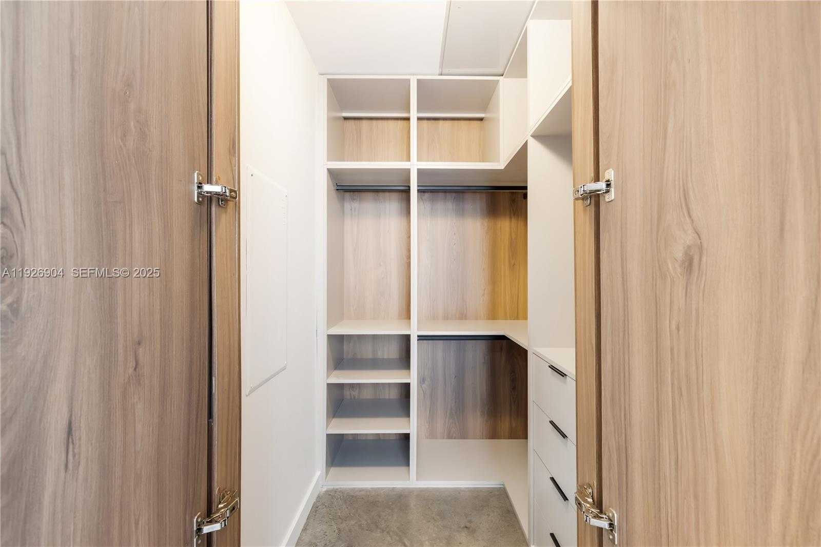 Imagen de Pequeño Objeto