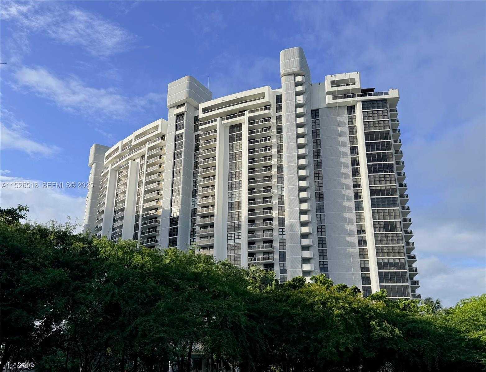Small Image of 9 ISLAND AVE #415, Miami Beach Number 1