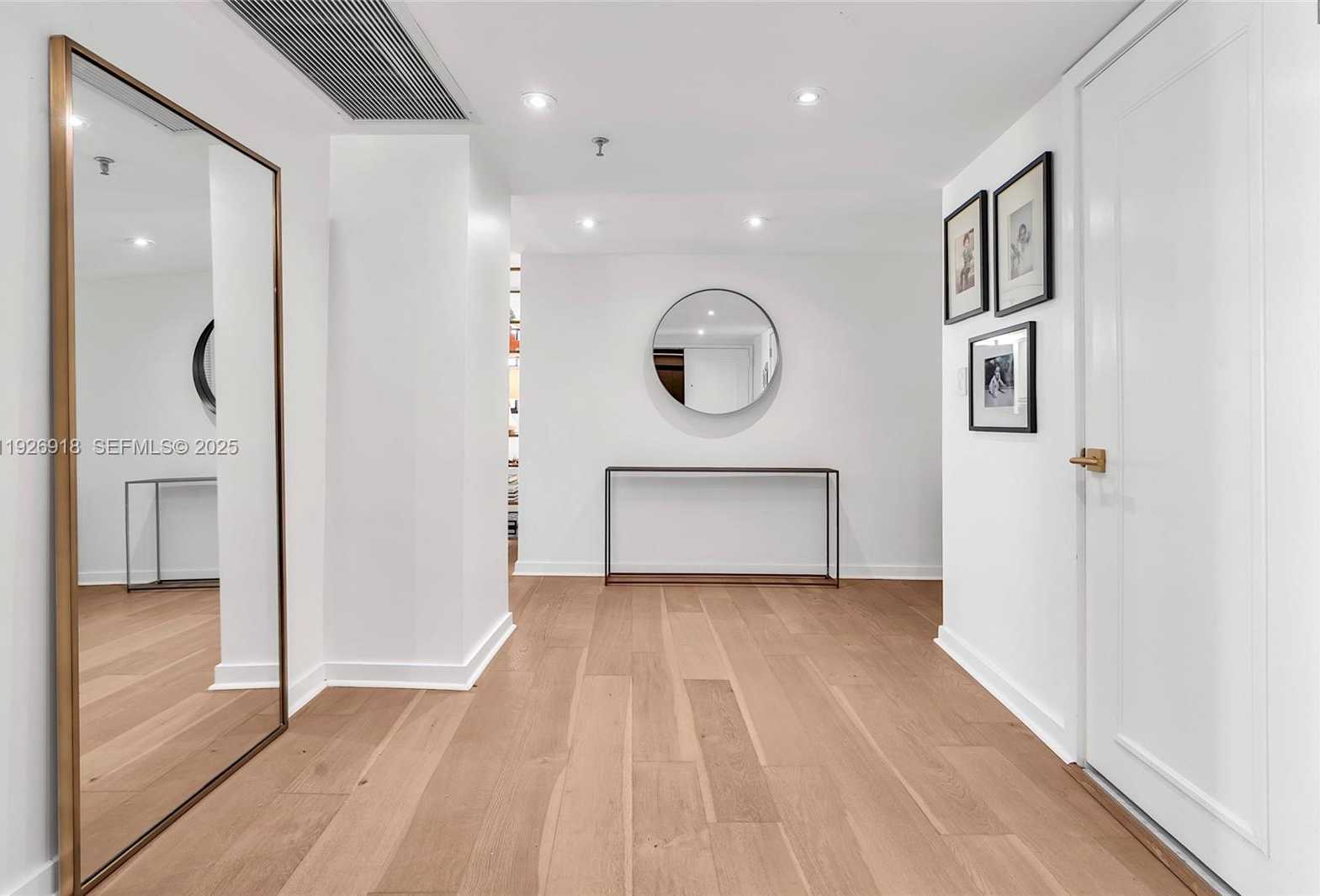 Small Image of 9 ISLAND AVE #415, Miami Beach Number 2