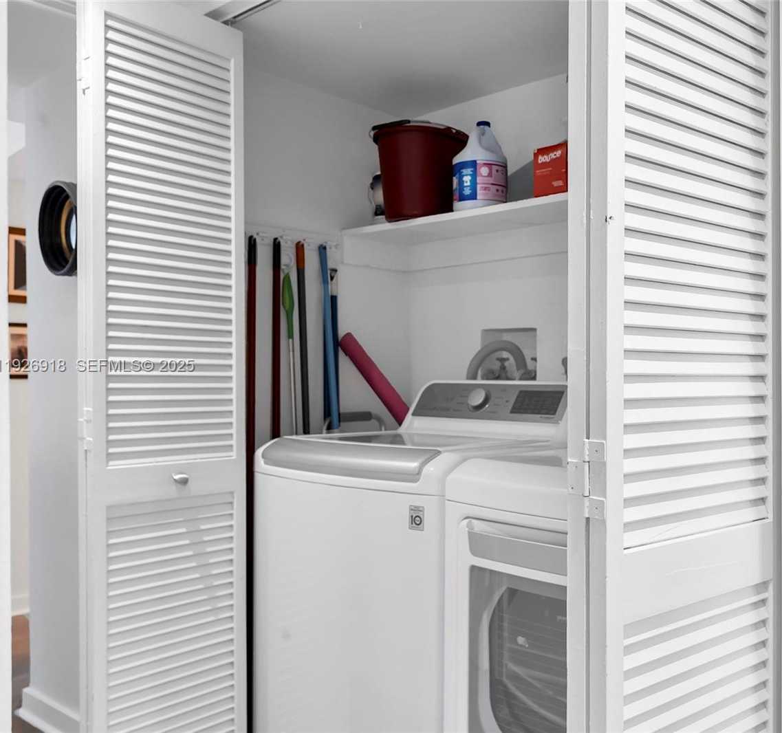 Small Image of 9 ISLAND AVE #415, Miami Beach Number 44