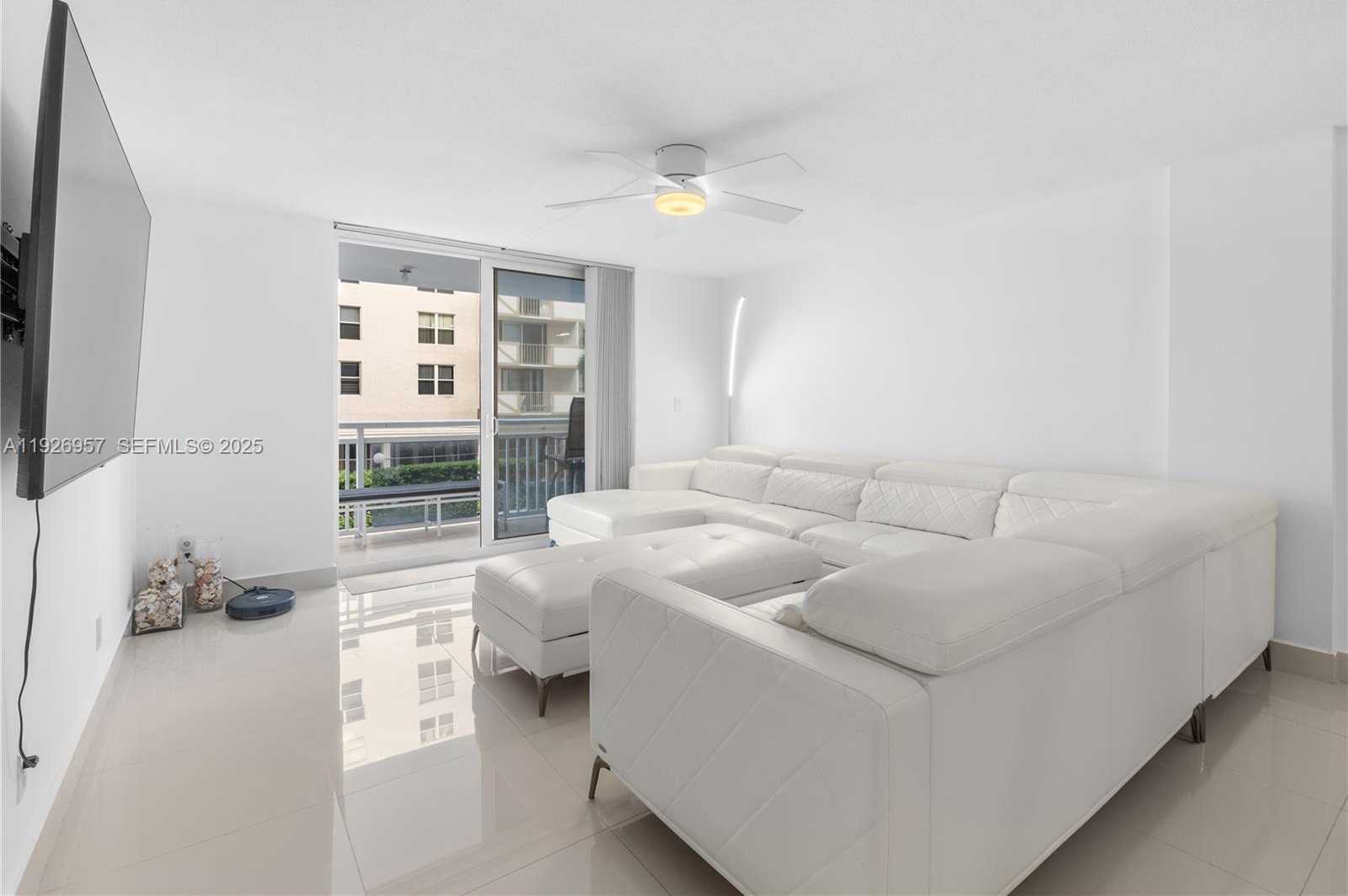 Small Image of 1849 SOUTH OCEAN DR #212, Hallandale Beach Number 3