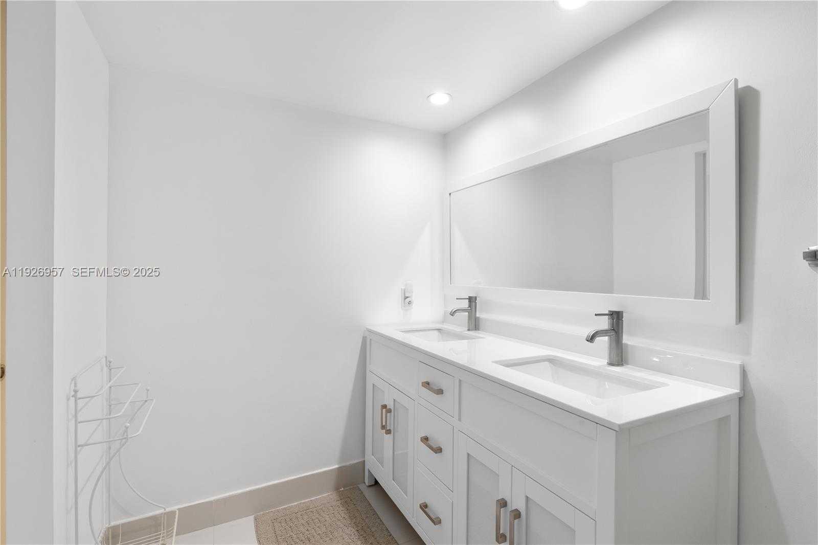 Small Image of 1849 SOUTH OCEAN DR #212, Hallandale Beach Number 9