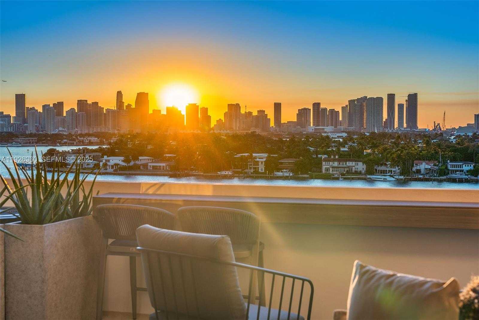 Small Image of 3 ISLAND AVE #09H, Miami Beach Number 2