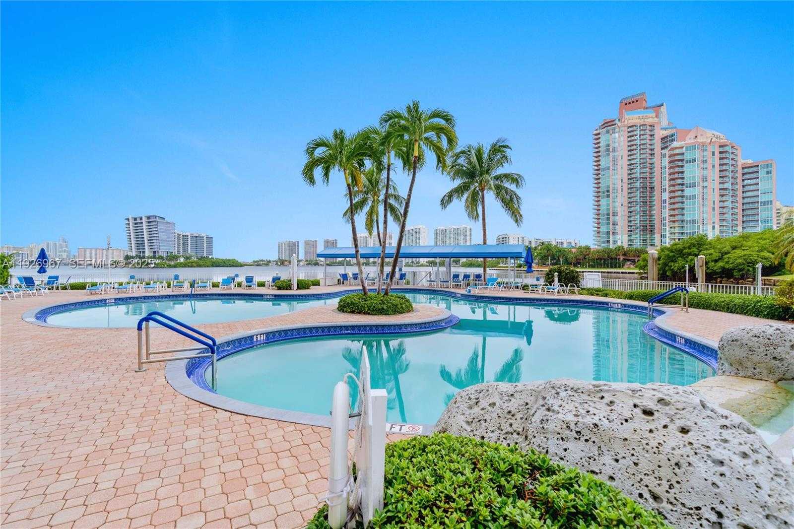 Small Image of 3530 MYSTIC POINTE DR #1714, Aventura Number 28