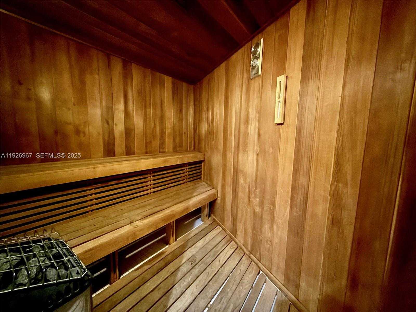 Small Image of 3530 MYSTIC POINTE DR #1714, Aventura Number 35