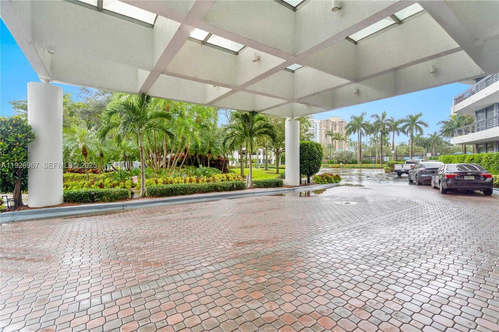 Small Image of 3530 MYSTIC POINTE DR #1714, Aventura Number 44