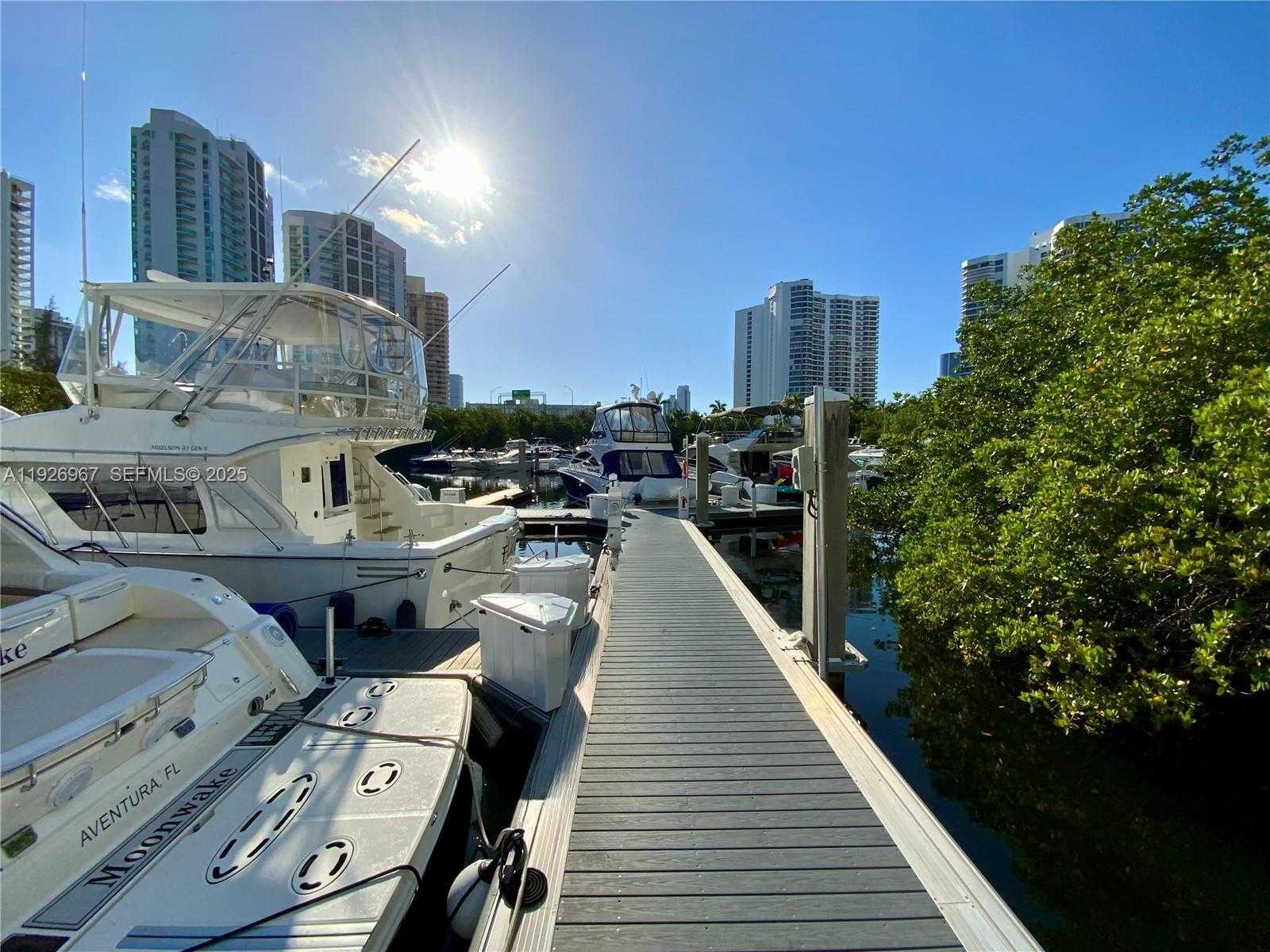 Small Image of 3530 MYSTIC POINTE DR #1714, Aventura Number 45