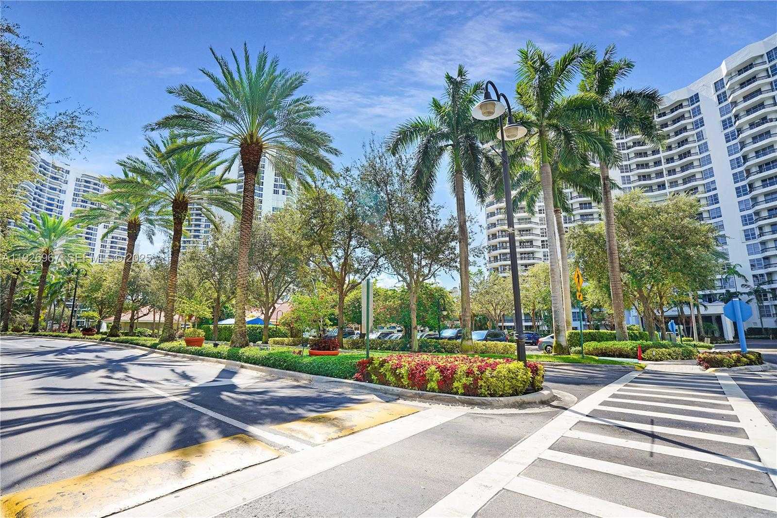 Small Image of 3530 MYSTIC POINTE DR #1714, Aventura Number 52