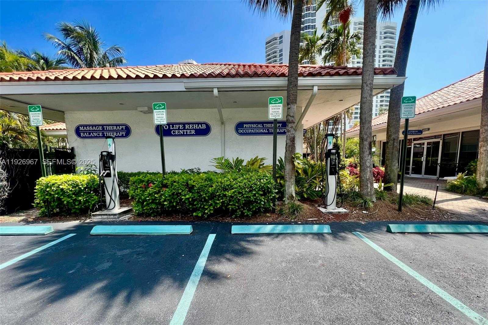 Small Image of 3530 MYSTIC POINTE DR #1714, Aventura Number 56