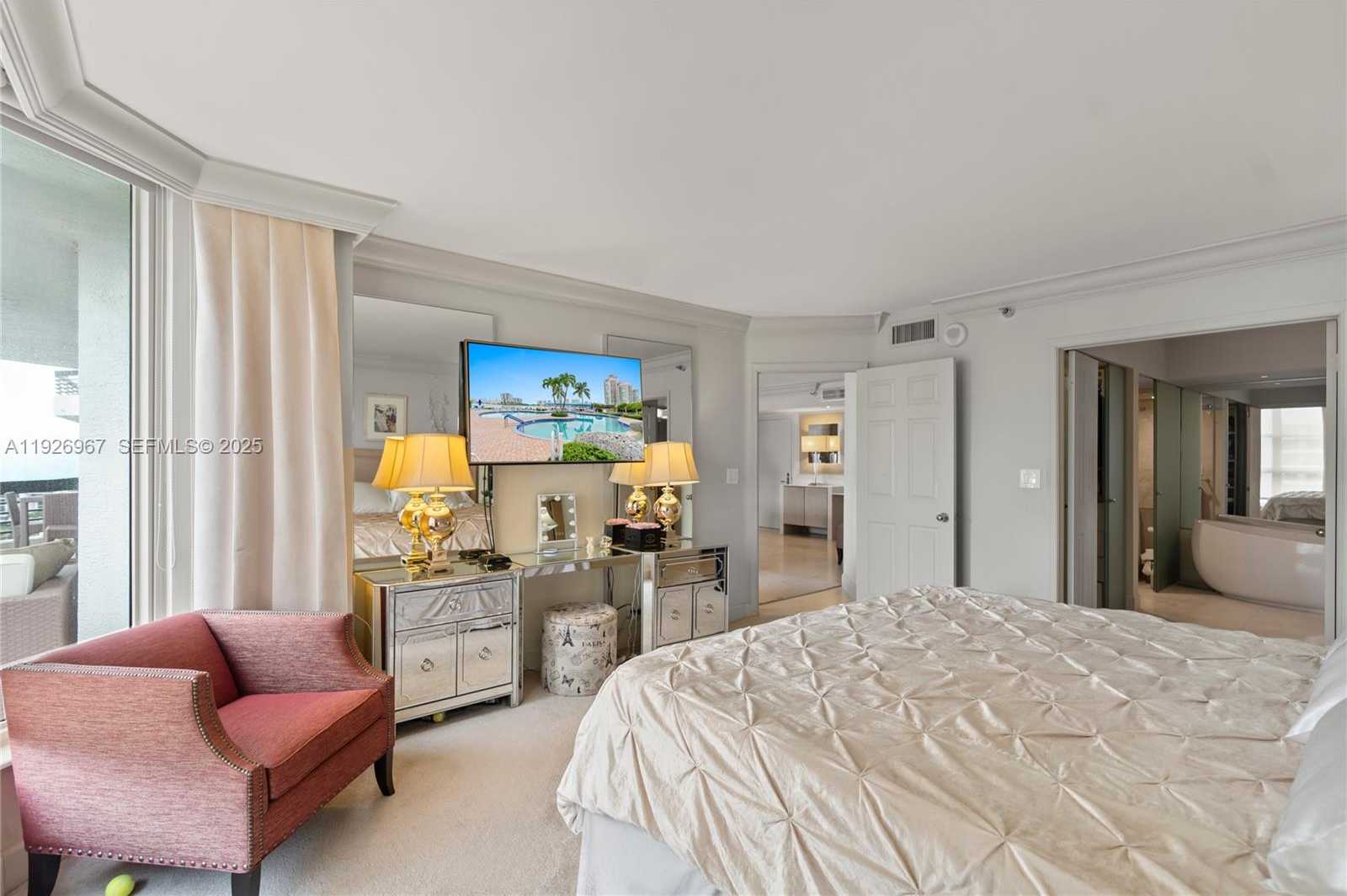 Small Image of 3530 MYSTIC POINTE DR #1714, Aventura Number 9