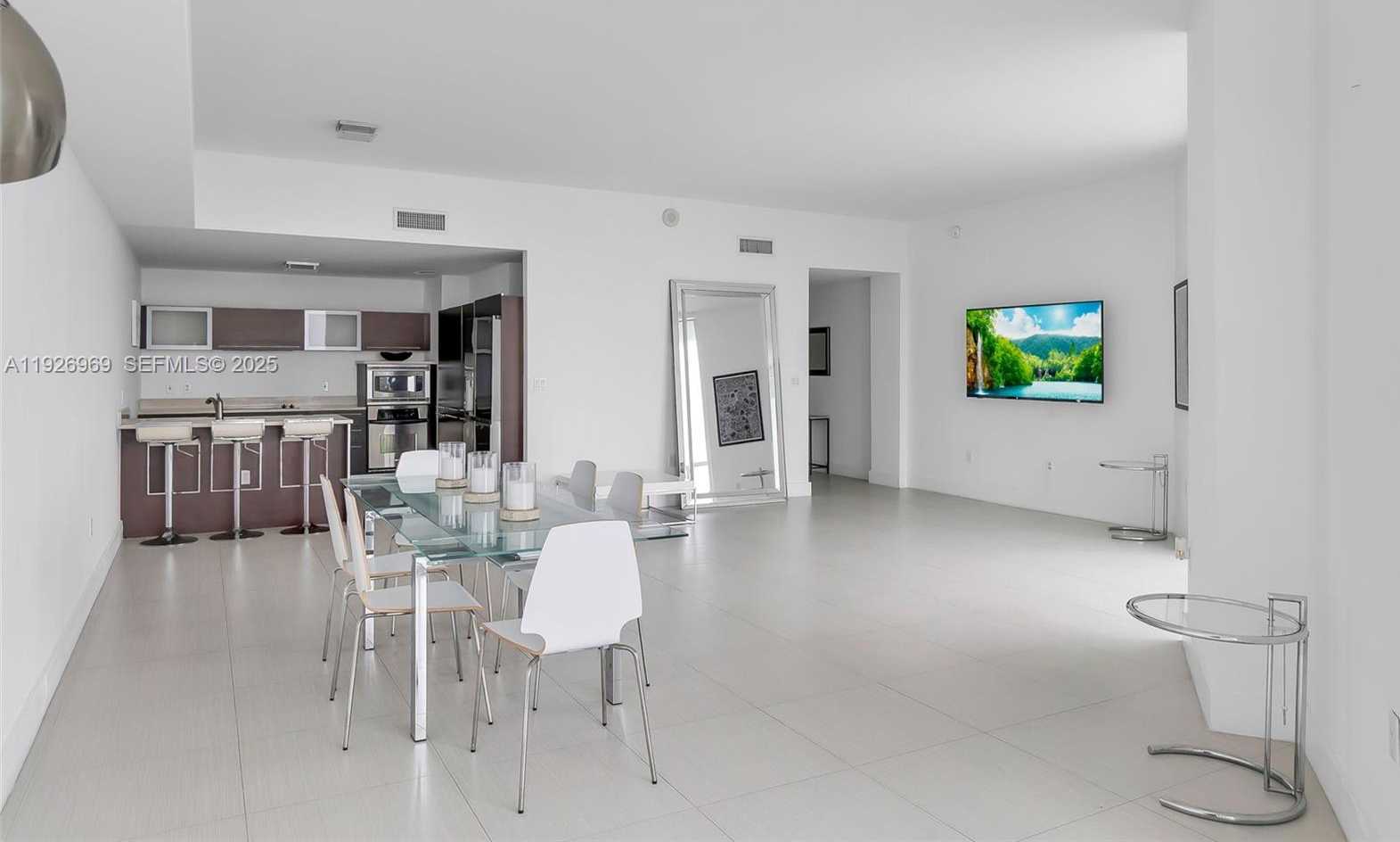 Small Image of 1900 NORTH BAYSHORE DR #PH 5006, Miami Number 10