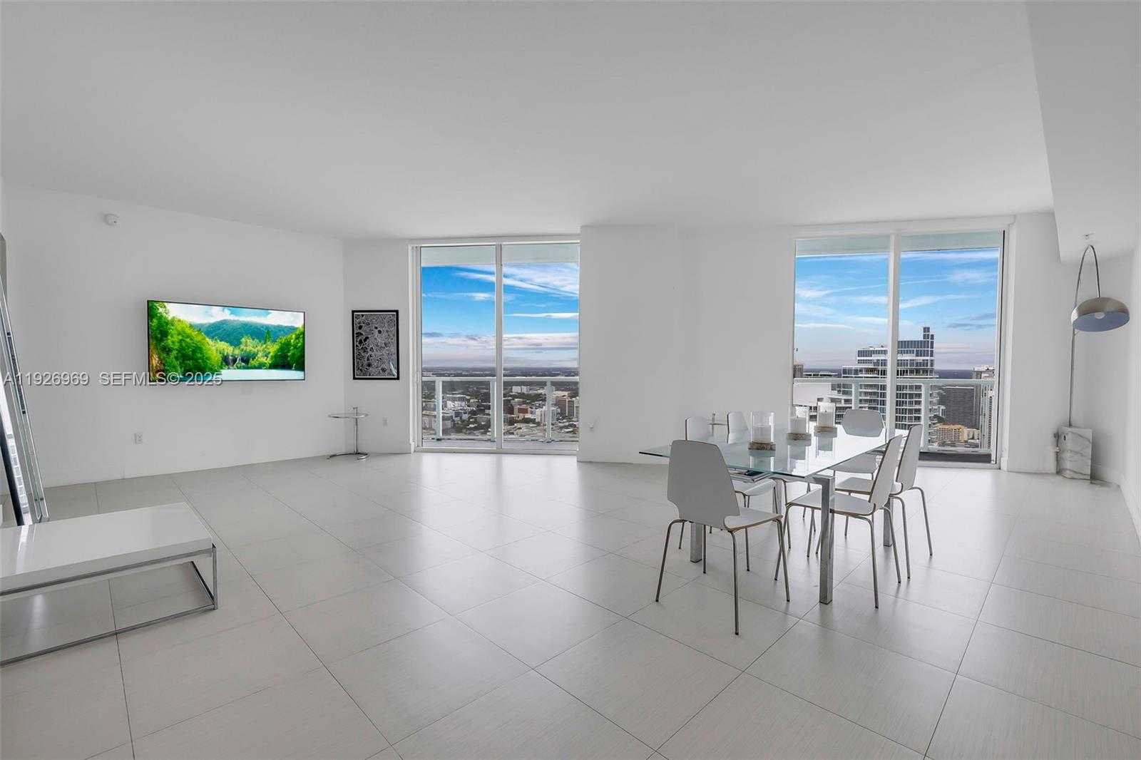 Small Image of 1900 NORTH BAYSHORE DR #PH 5006, Miami Number 14