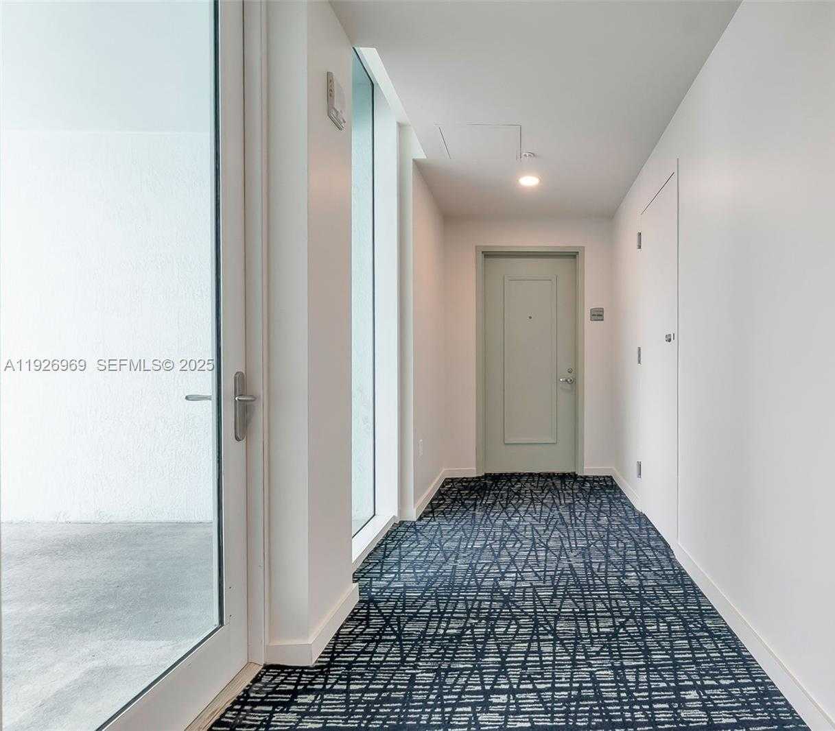 Small Image of 1900 NORTH BAYSHORE DR #PH 5006, Miami Number 2