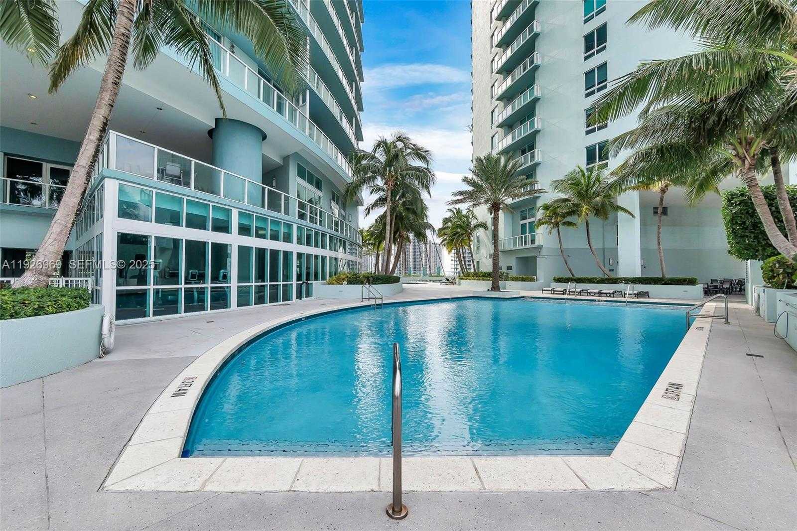 Small Image of 1900 NORTH BAYSHORE DR #PH 5006, Miami Number 33